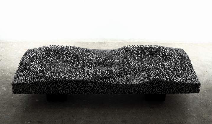 Lee Jaehyo: viti chiodi e legno bruciato 128x60x38