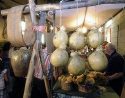 Mercatino del Gusto a Maglie - bancarella formaggi