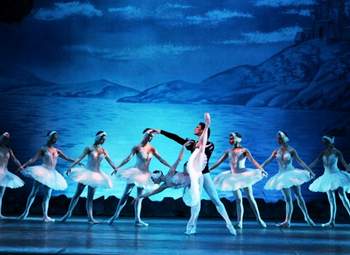 Il Lago dei Cigni - Teatro Comunale di Teramo