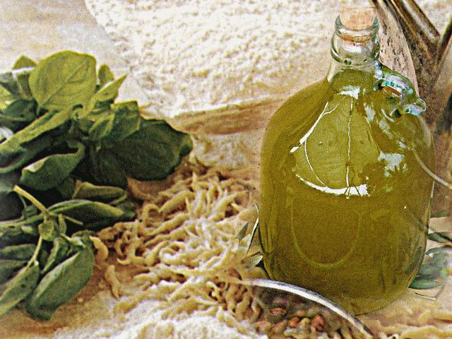 Olio extravergine olive taggiasche