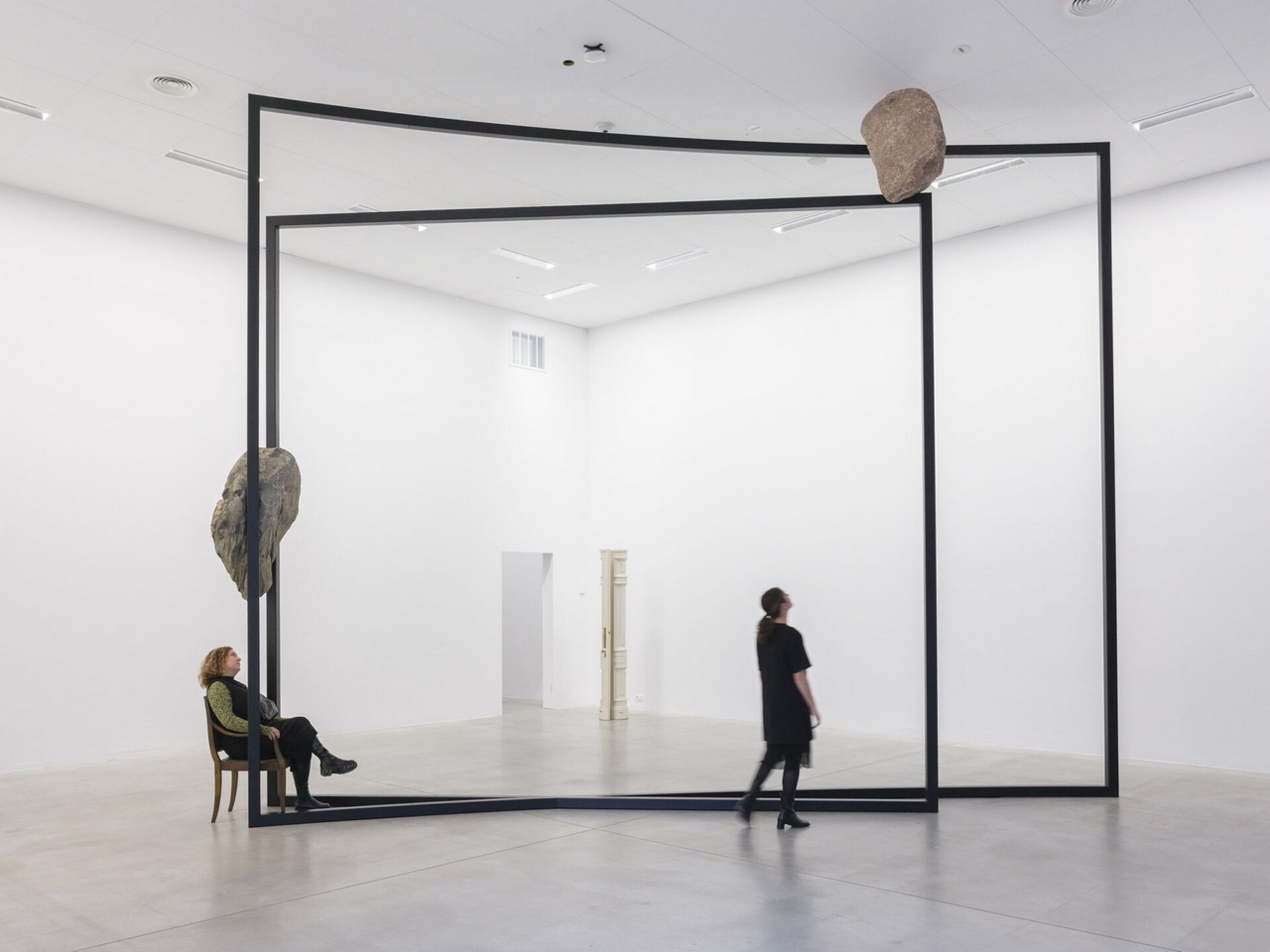 Alicja Kwade, ParaPostion, 2024 - Photo Credits: Exhibition view 'Dusty Die', Alicja Kwade, M Leuven, 2025, Courtesy of the Artist and Pace Gallery, Photographer: Roman März for M Leuven