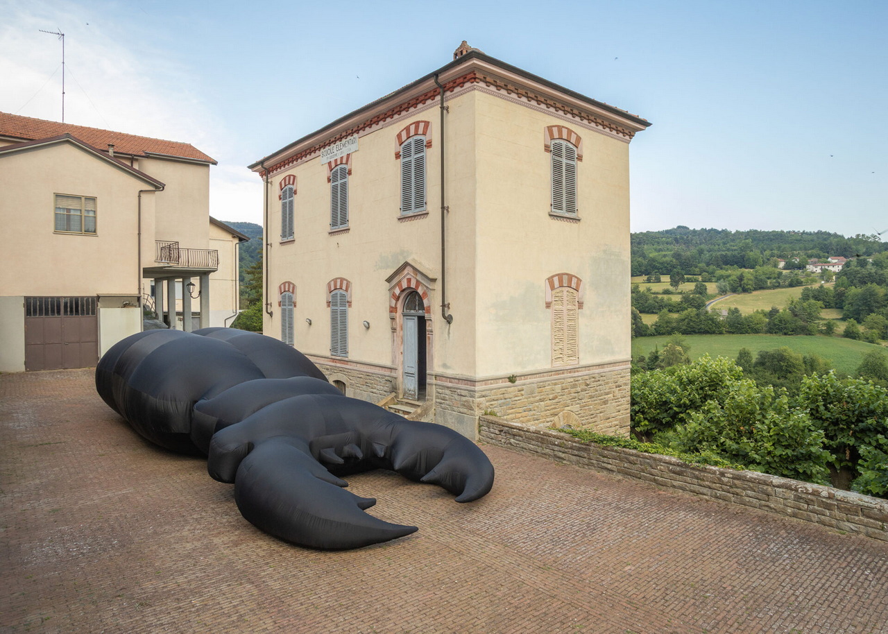 Sergio Ragalzi, Natura, 1996. Installazione per “Back to Mine”, a cura di Lunetta11. Ph. credit Luca Peruzzi.