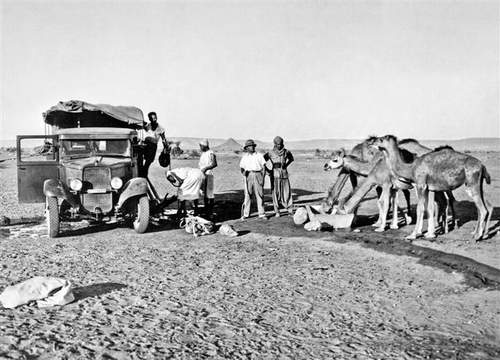 Squadra geologica in esplorazione, Libia, 1937 - 12 novembre 2011 / 15 aprile 2012