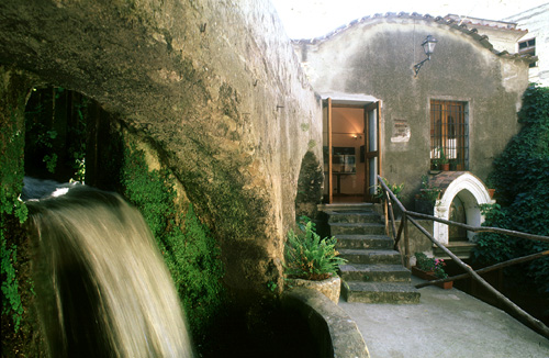 Cascata al Museo della Carta di Amalfi