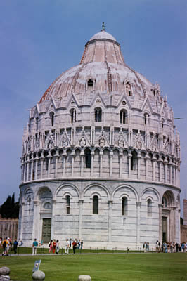 Il Battistero di Pisa