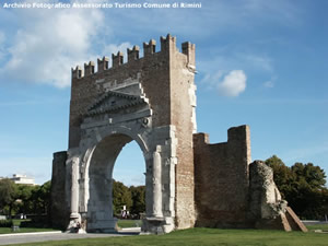 Arco di Augusto