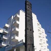 La Stele di Enzo Cucchi