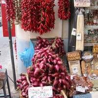 Peperoncino e cipolle di Tropea, eccellenza calabresi