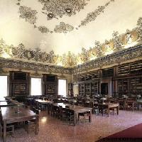La biblioteca nazionale di Napoli