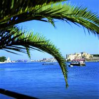 Brindisi: il porto con il Castello di terra -  Fototeca APT Brindisi