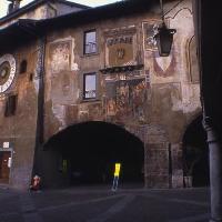 Clusone, piazza dell\'Orologio (Provincia di Bergamo, Settore Cultura Sport e Turismo - Circolo Fotografico Marianese)