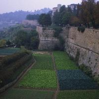 Bergamo, Città Alta: le mura (Provincia di Bergamo, Settore Cultura Sport e Turismo - Circolo Fotografico Marianese)