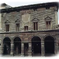 Fossombrone, Palazzo Comunale (foto Prov. Pesaro Urbino - Assessorato al Turismo)