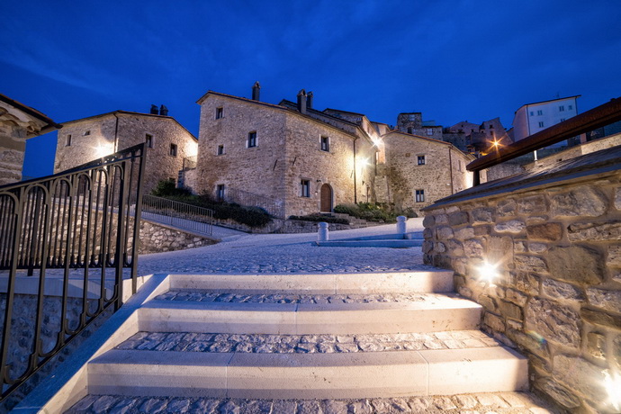 Castel del Giudice - Borgo di sera -  Credit Emanuele Scocchera
