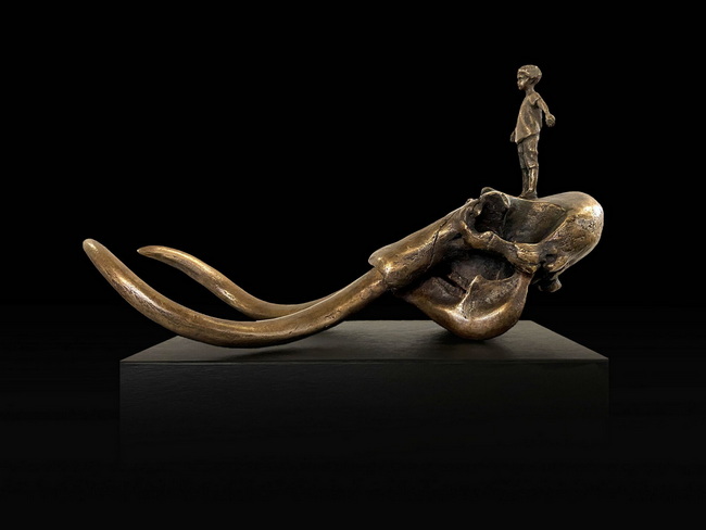 Stefano Bombardieri, Balancing on the past, 2022, bronzo a cera persa