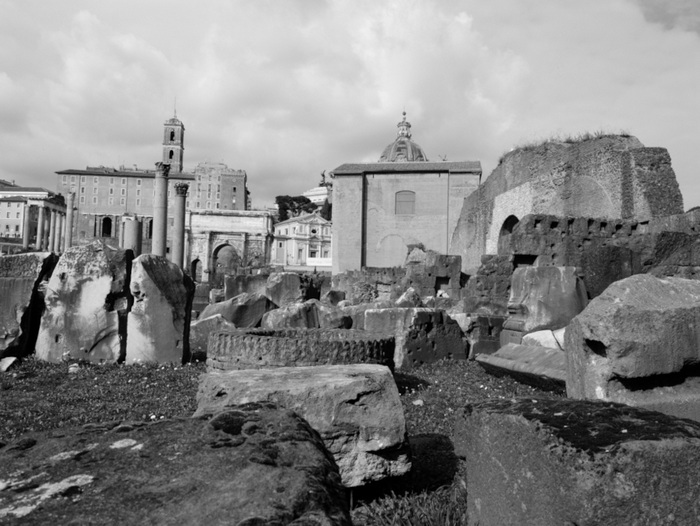 Dalla serie Passeggiata romana, Fori imperiali, Roma 2025 © Paolo Pellegrin 