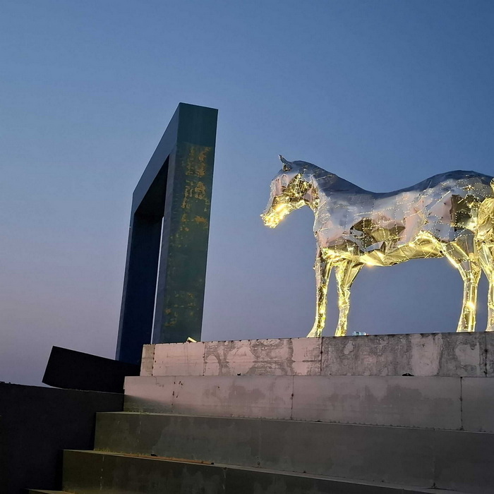 Cavallo eretico e Finestra sul mare