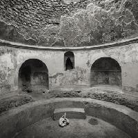 Kenro Izu, Terme Stabiane, Pompei, 2016