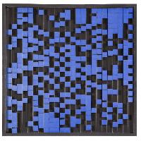 Dadamaino, componibile, 1965, lamine di plastica su fili di nylon e legno dipinto, 80x80, Collezione privata