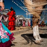 STREET PHOTOGRAPHY_Giedo Van Der Zwan_swirl