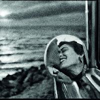 Elliott Erwitt, U.S.A., Santa Monica, California, 1956 50x60cm © Elliott Erwitt