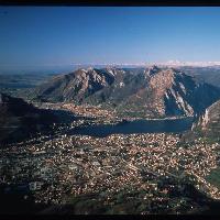 Lecco, veduta aerea (foto Archivio Provincia di Lecco)