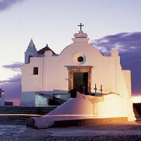 Ischia, Santa Maria del Soccorso (Foto www.turismoregionecampania.it)